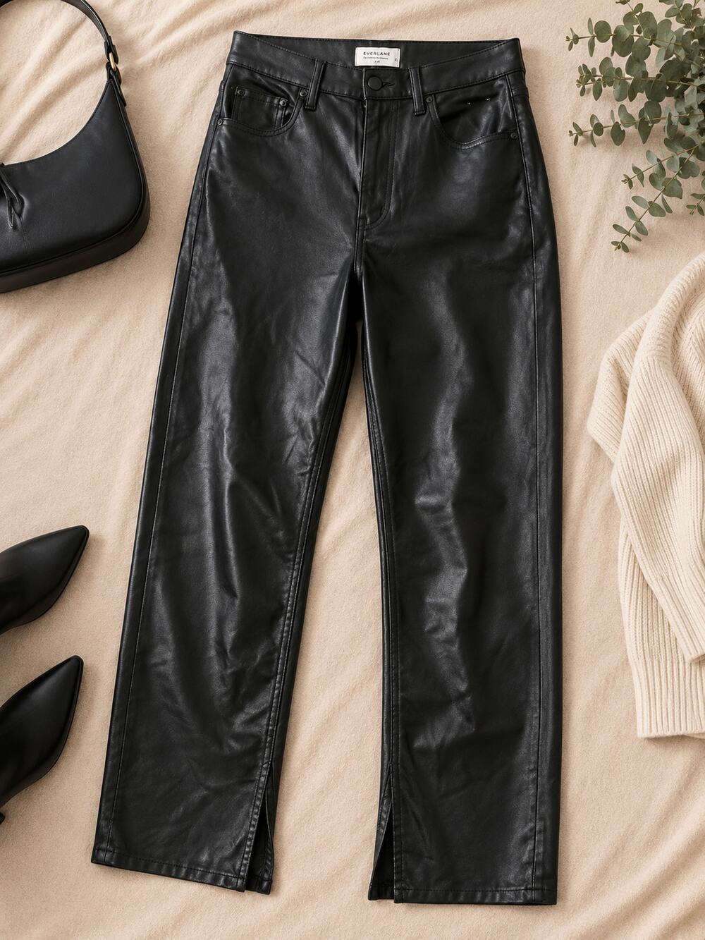 Abercrombie & Fitch The '90s Slim Straight Ultra High Rise Jean Coated Black 29R